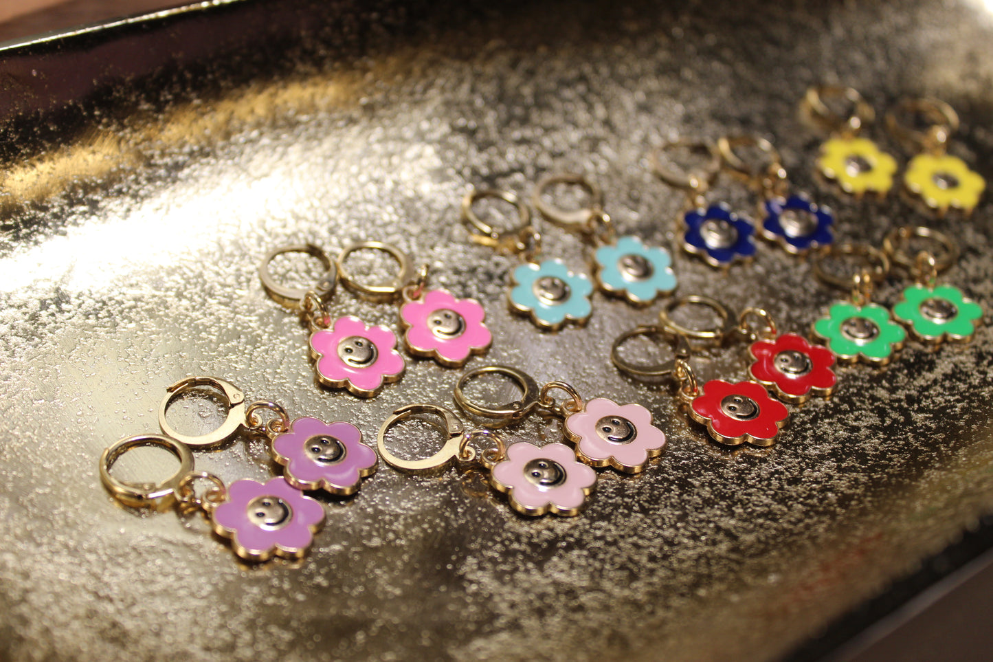 Flower/Smiley Huggies - Gold