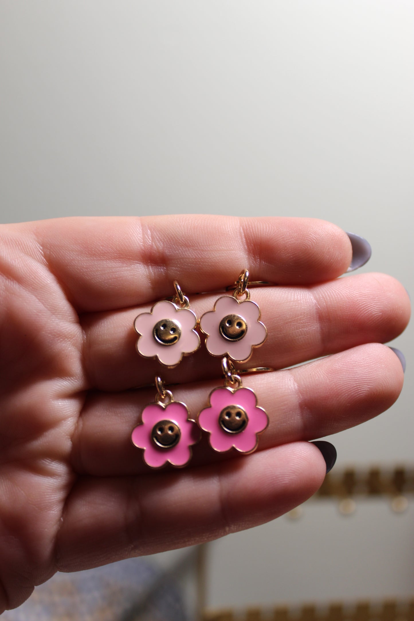 Flower/Smiley Huggies - Gold
